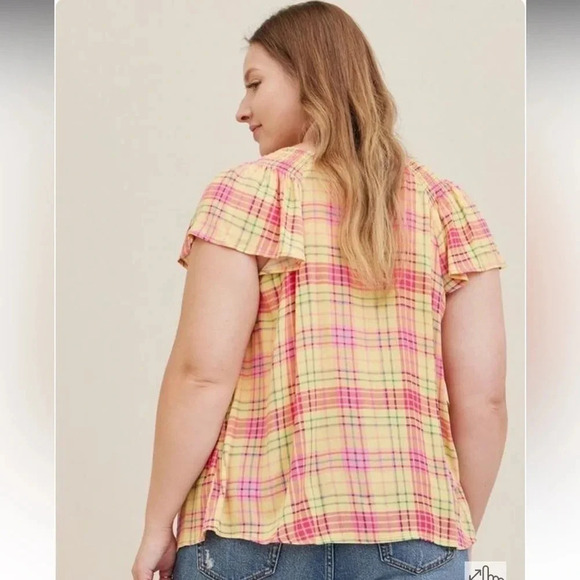 Torrid | Smocked Crew Neck Blouse Crinkle Gauze Plaid Yellow Plus Size 3X - Picture 3 of 6